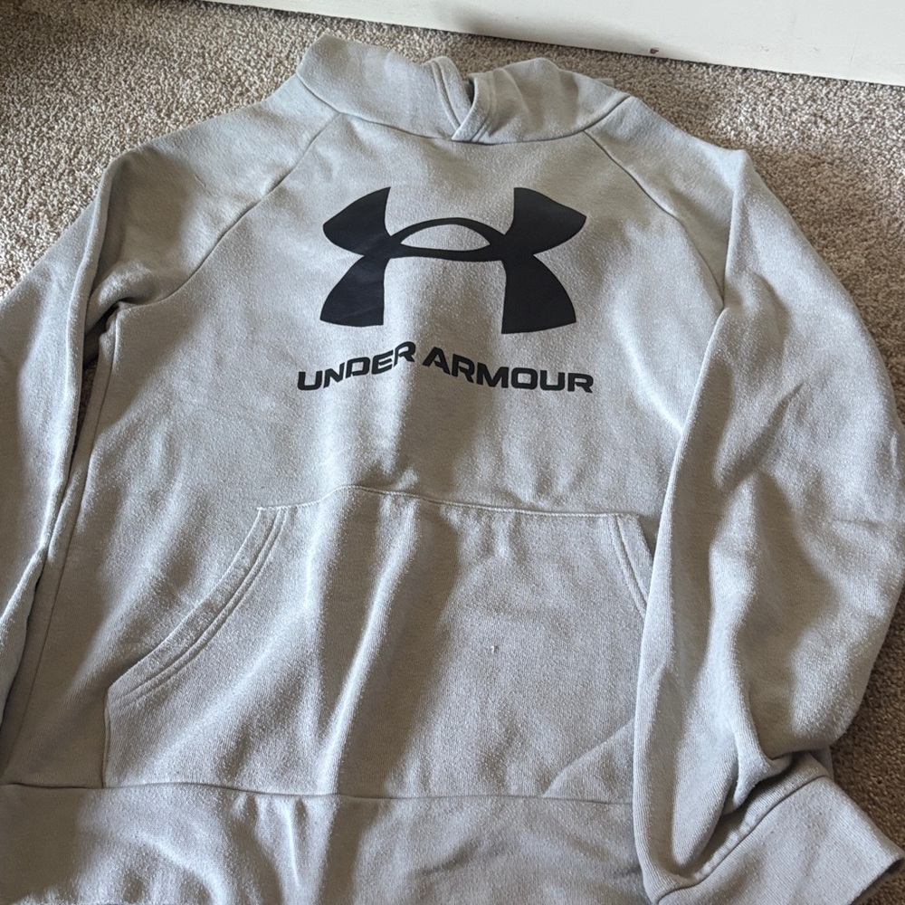 Under Armour boys  Light Gray Crewneck Sweater